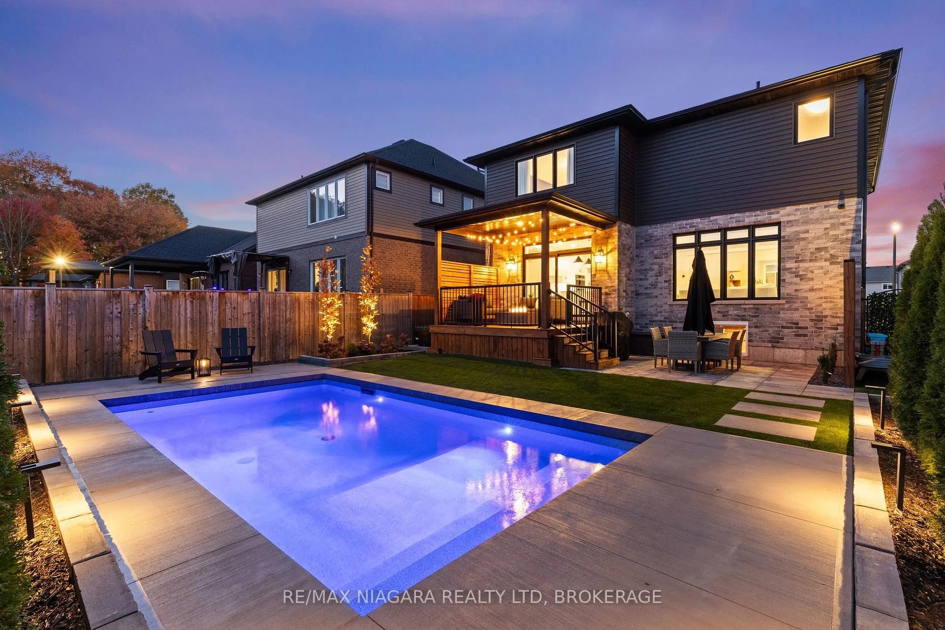 Photo 2 of 236 Walker Road, Pelham, Fonthill — HOMEH