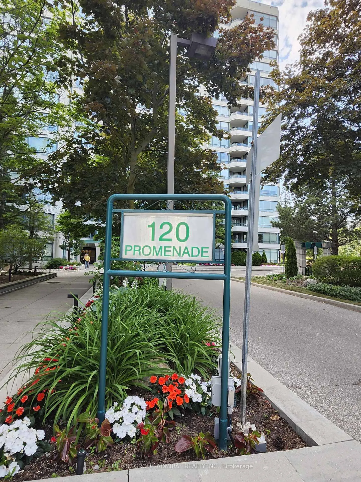 Photo 2 of Unit 910, 120 Promenade Circle, Vaughan, Brownridge — HOMEH