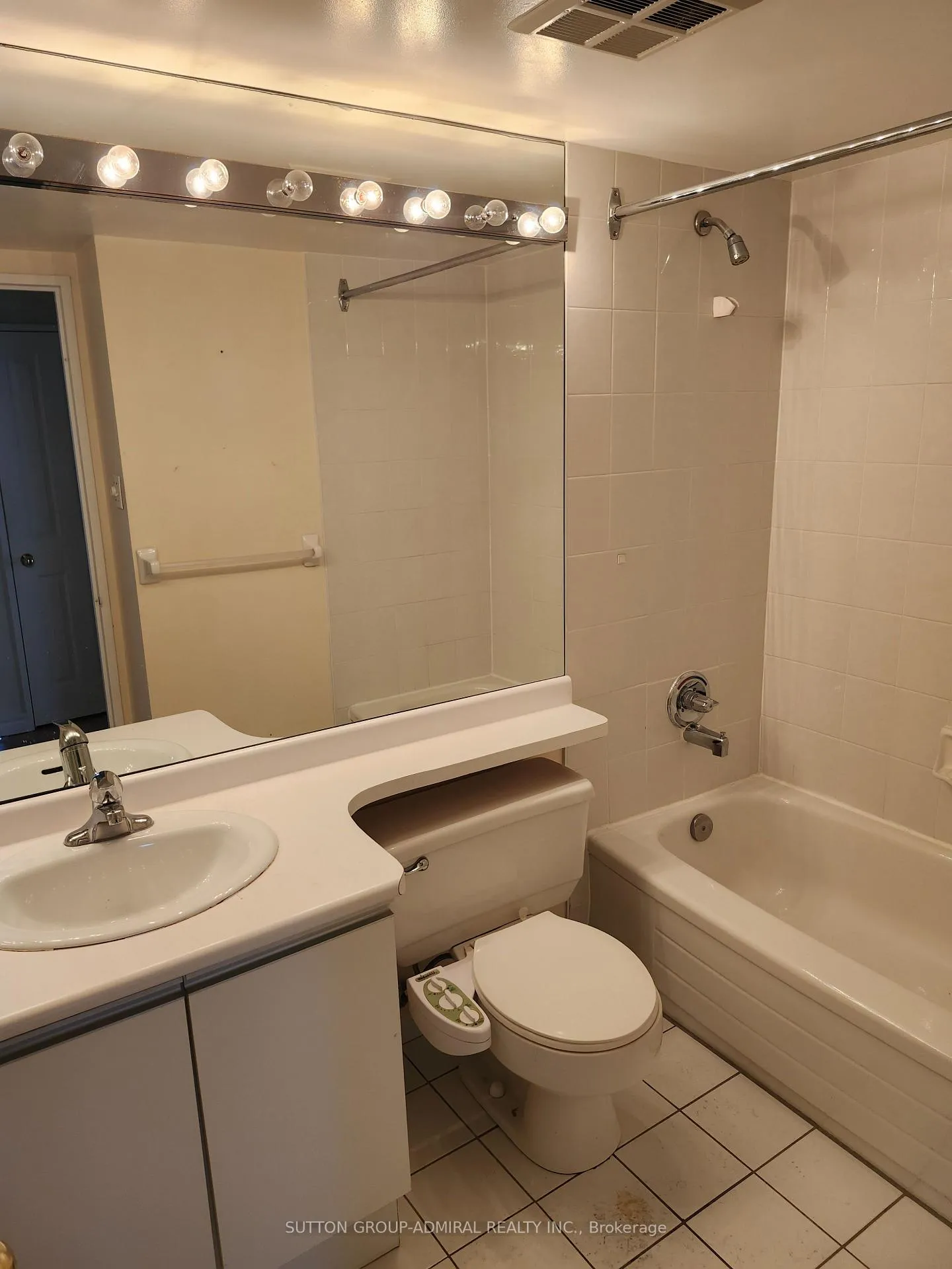 Photo 14 of Unit 910, 120 Promenade Circle, Vaughan, Brownridge — HOMEH