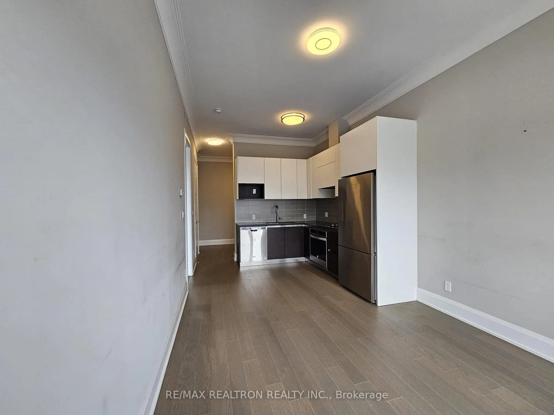 Photo 12 of Unit 807, 15 Water Walk Drive, Markham, Unionville — HOMEH