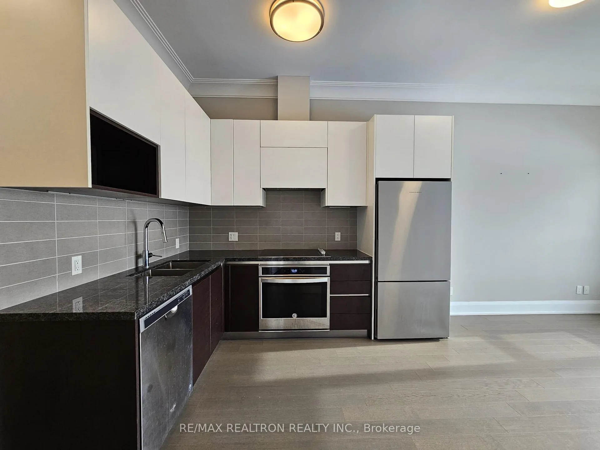 Photo 15 of Unit 807, 15 Water Walk Drive, Markham, Unionville — HOMEH