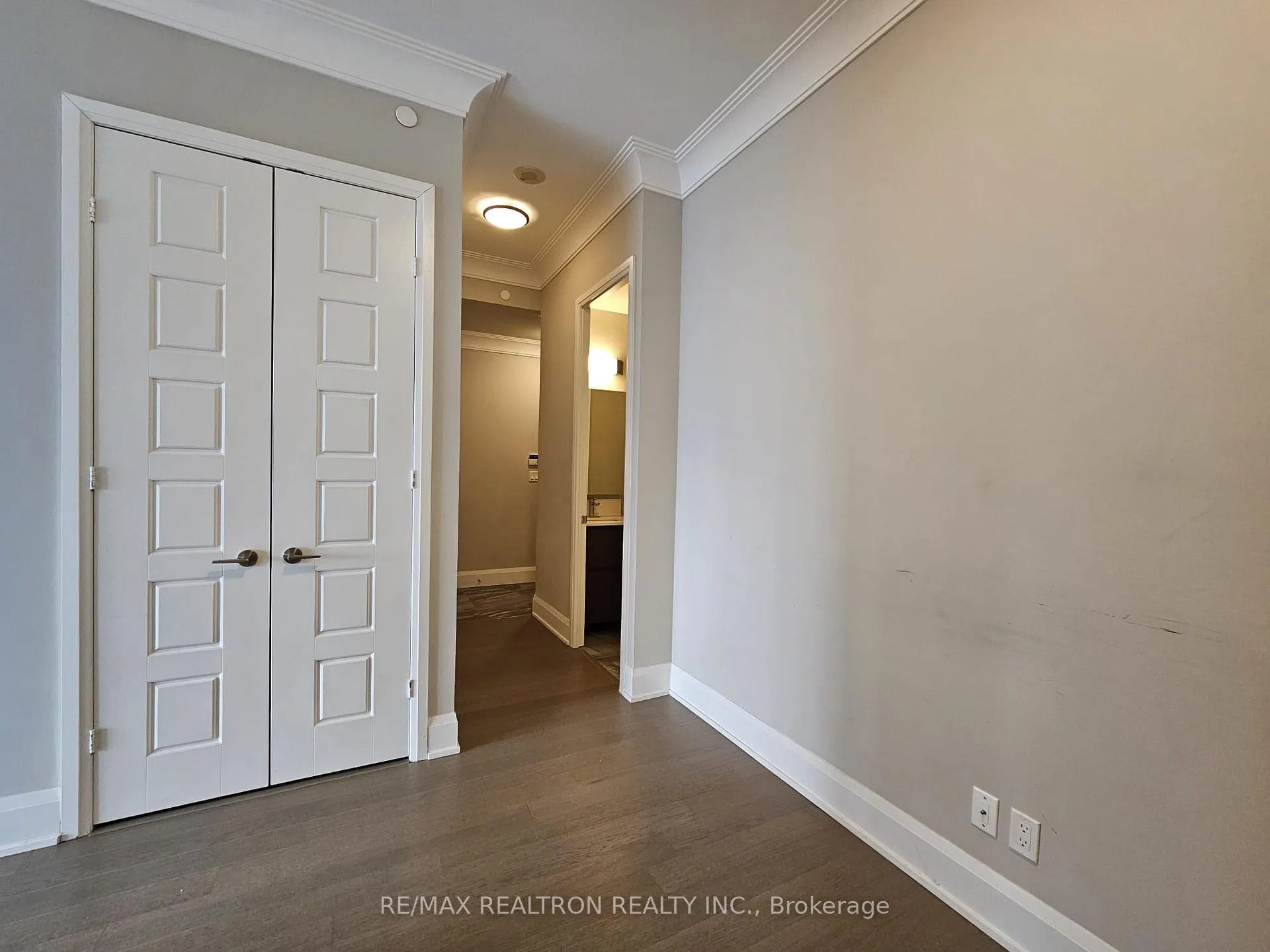 Photo 18 of Unit 807, 15 Water Walk Drive, Markham, Unionville — HOMEH