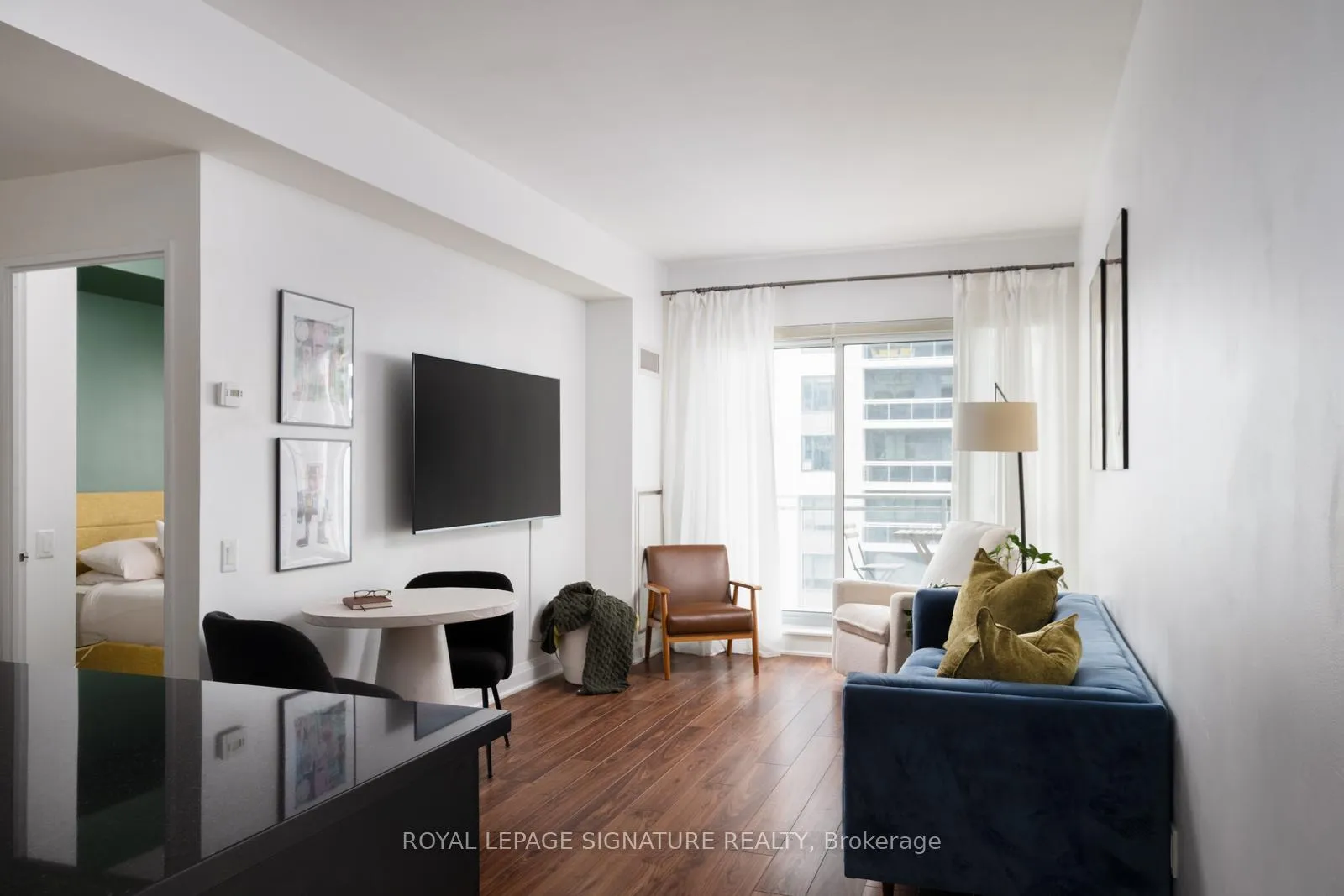 Photo 6 of Unit 1706, 83 Redpath Avenue, Toronto, Mount Pleasant West — HOMEH