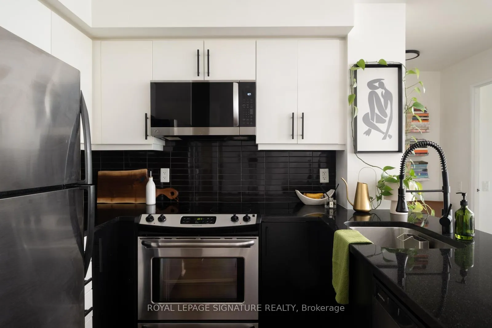 Photo 10 of Unit 1706, 83 Redpath Avenue, Toronto, Mount Pleasant West — HOMEH