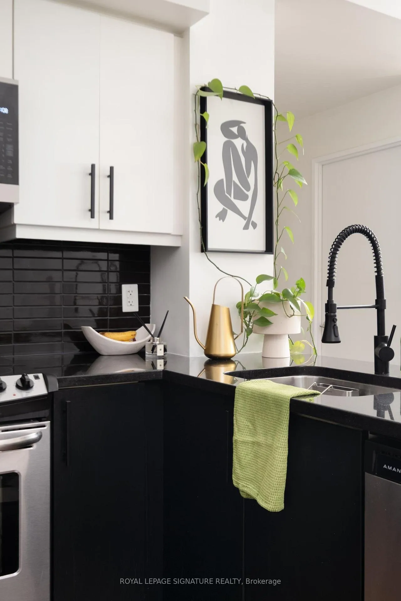 Photo 11 of Unit 1706, 83 Redpath Avenue, Toronto, Mount Pleasant West — HOMEH