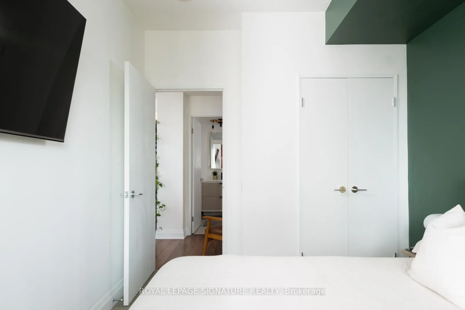 Photo 18 of Unit 1706, 83 Redpath Avenue, Toronto, Mount Pleasant West — HOMEH
