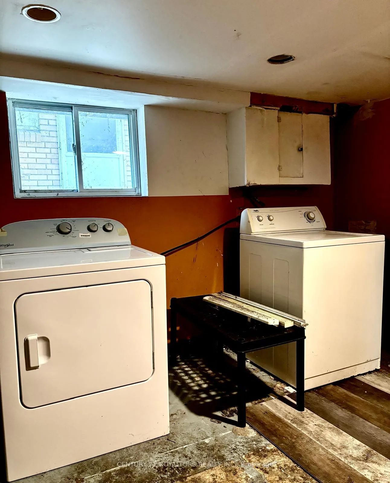 Photo 11 of 964 Curry Avenue, Windsor — HOMEH