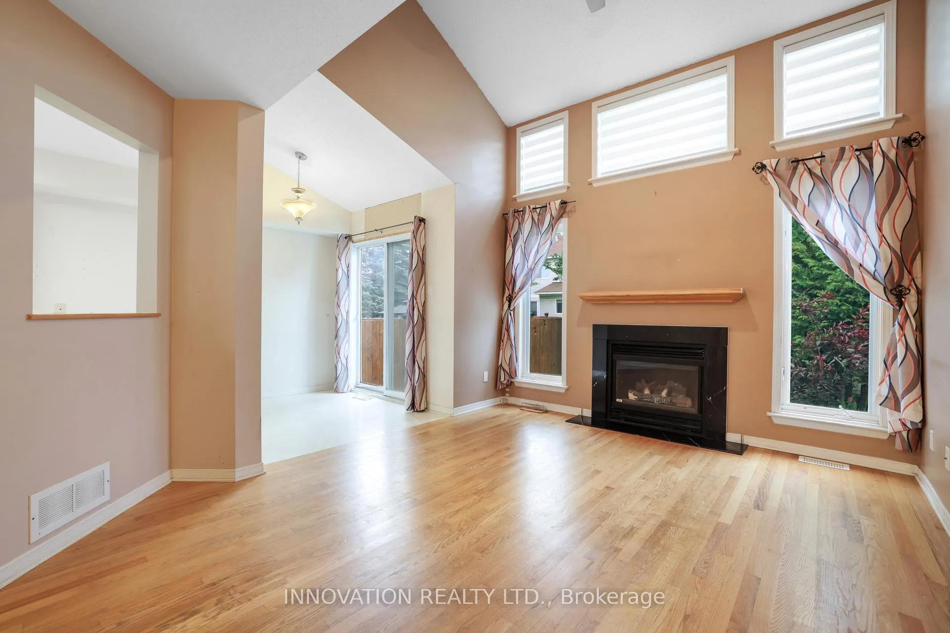 Photo 9 of 8 Kettleby Street, Ottawa, Kanata - Beaverbrook — HOMEH