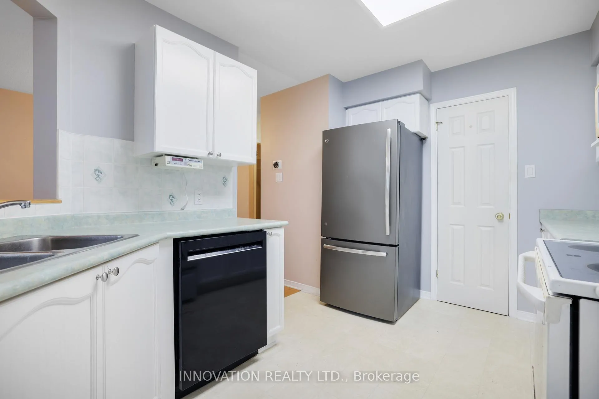 Photo 12 of 8 Kettleby Street, Ottawa, Kanata - Beaverbrook — HOMEH