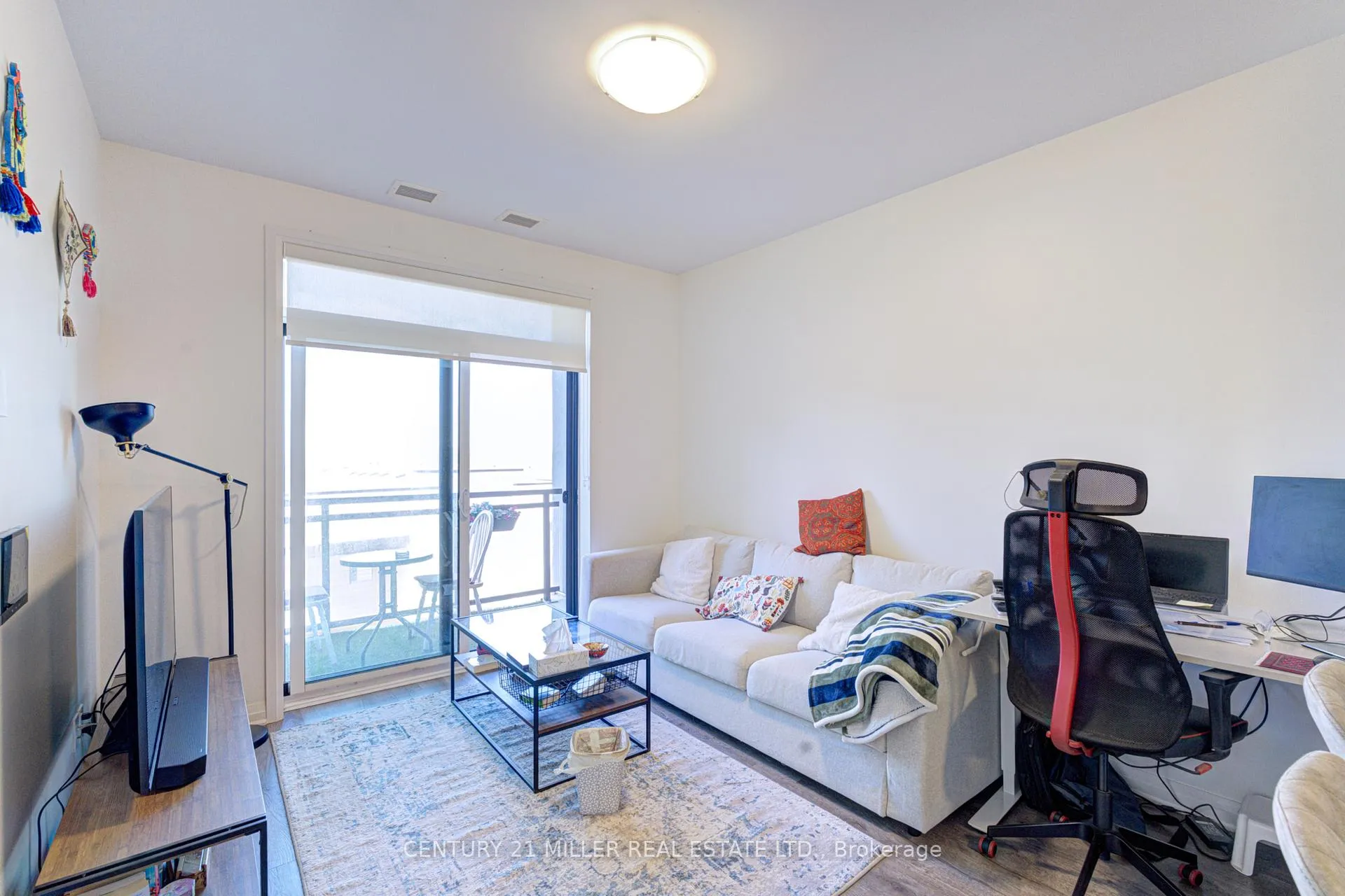 Photo 7 of Unit 404, 50 Kaitting Trail, Oakville, Glenorchy — HOMEH
