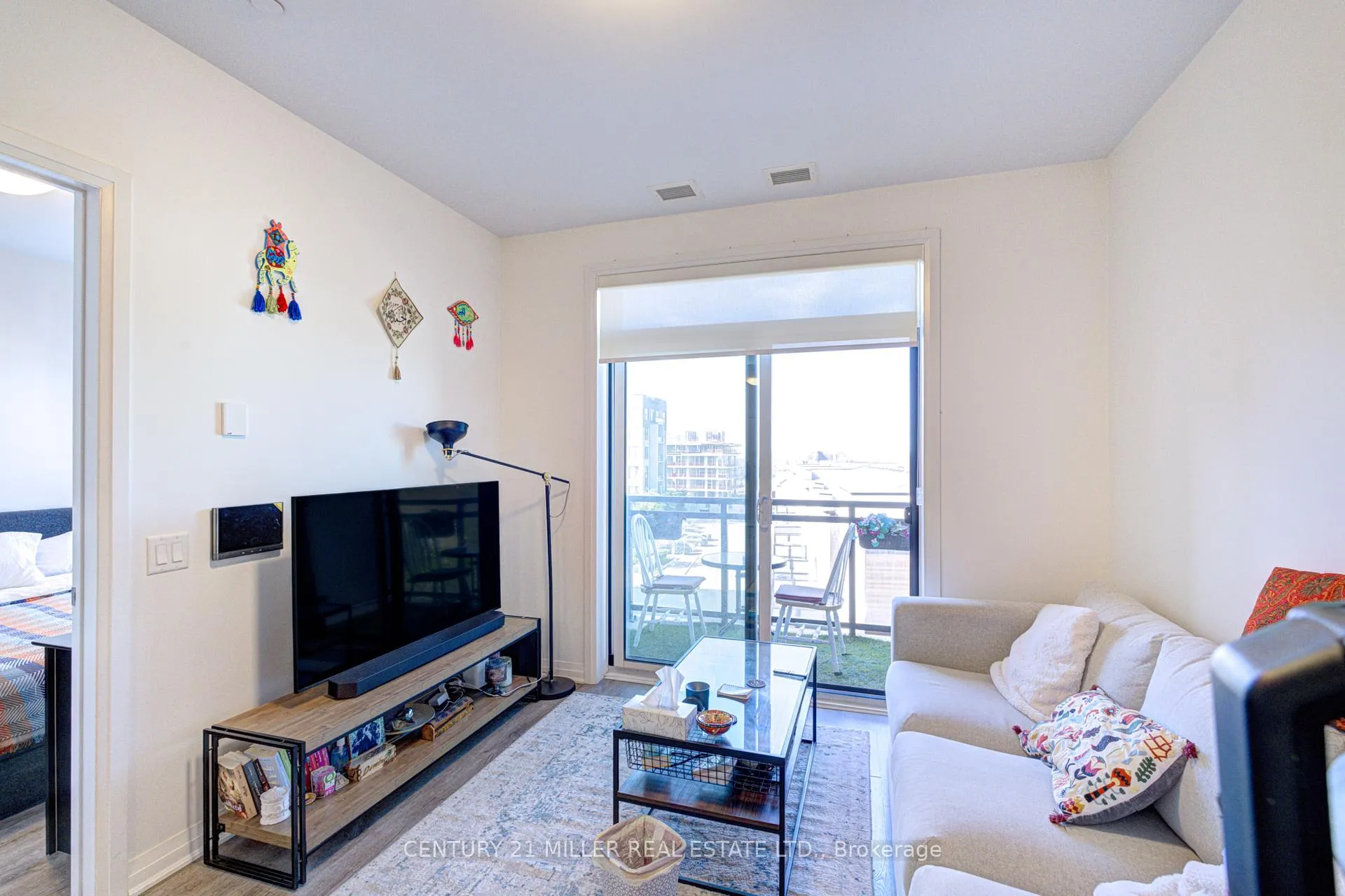 Photo 8 of Unit 404, 50 Kaitting Trail, Oakville, Glenorchy — HOMEH