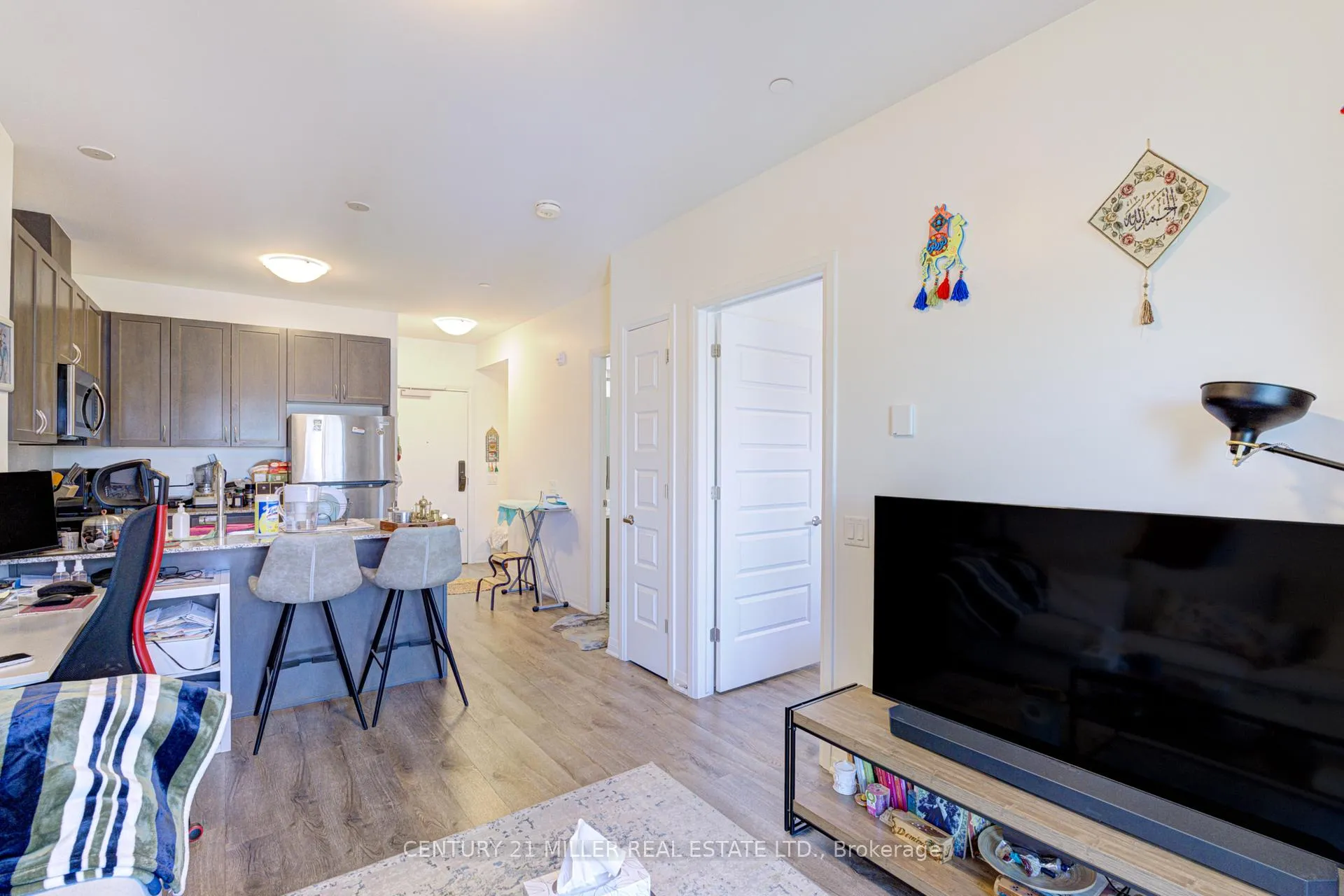 Photo 9 of Unit 404, 50 Kaitting Trail, Oakville, Glenorchy — HOMEH