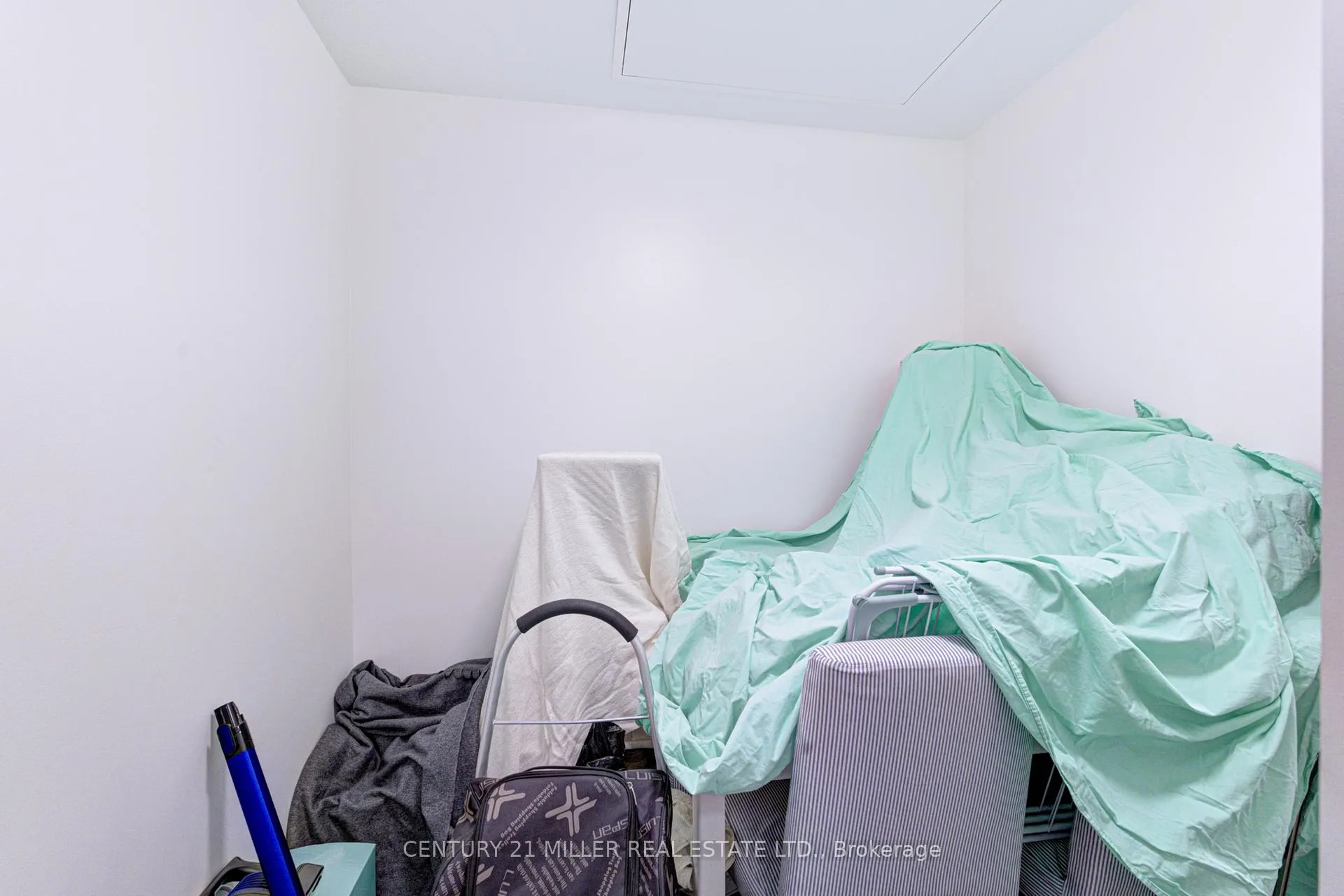 Photo 18 of Unit 404, 50 Kaitting Trail, Oakville, Glenorchy — HOMEH
