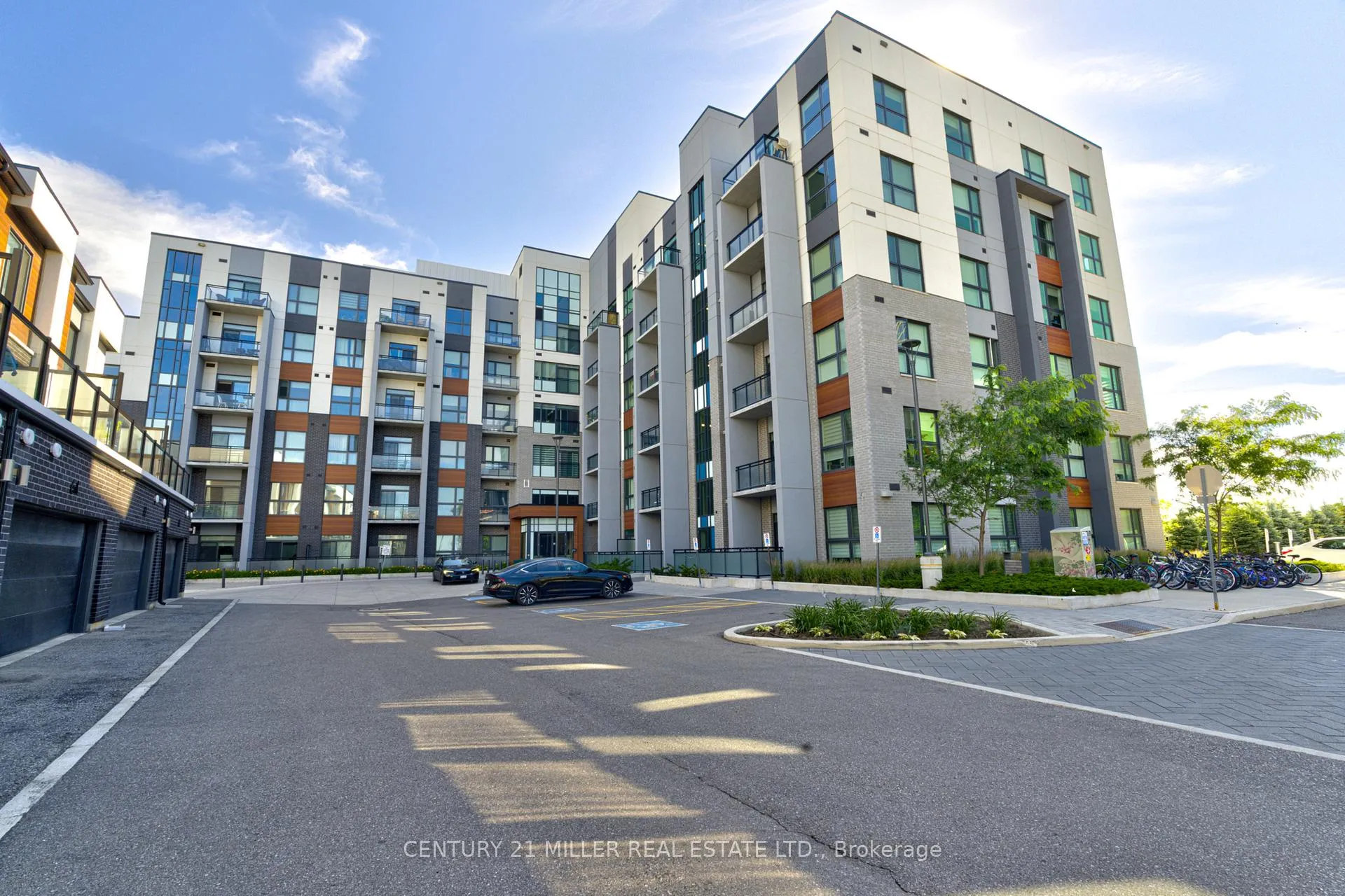 Photo 26 of Unit 404, 50 Kaitting Trail, Oakville, Glenorchy — HOMEH