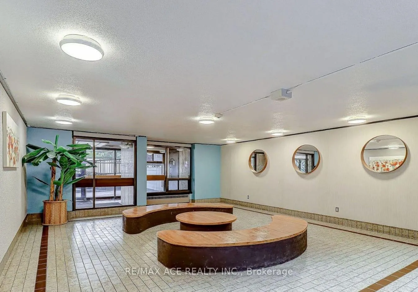 Photo 3 of Unit 906, 3 Massey Square, Toronto, Crescent Town — HOMEH