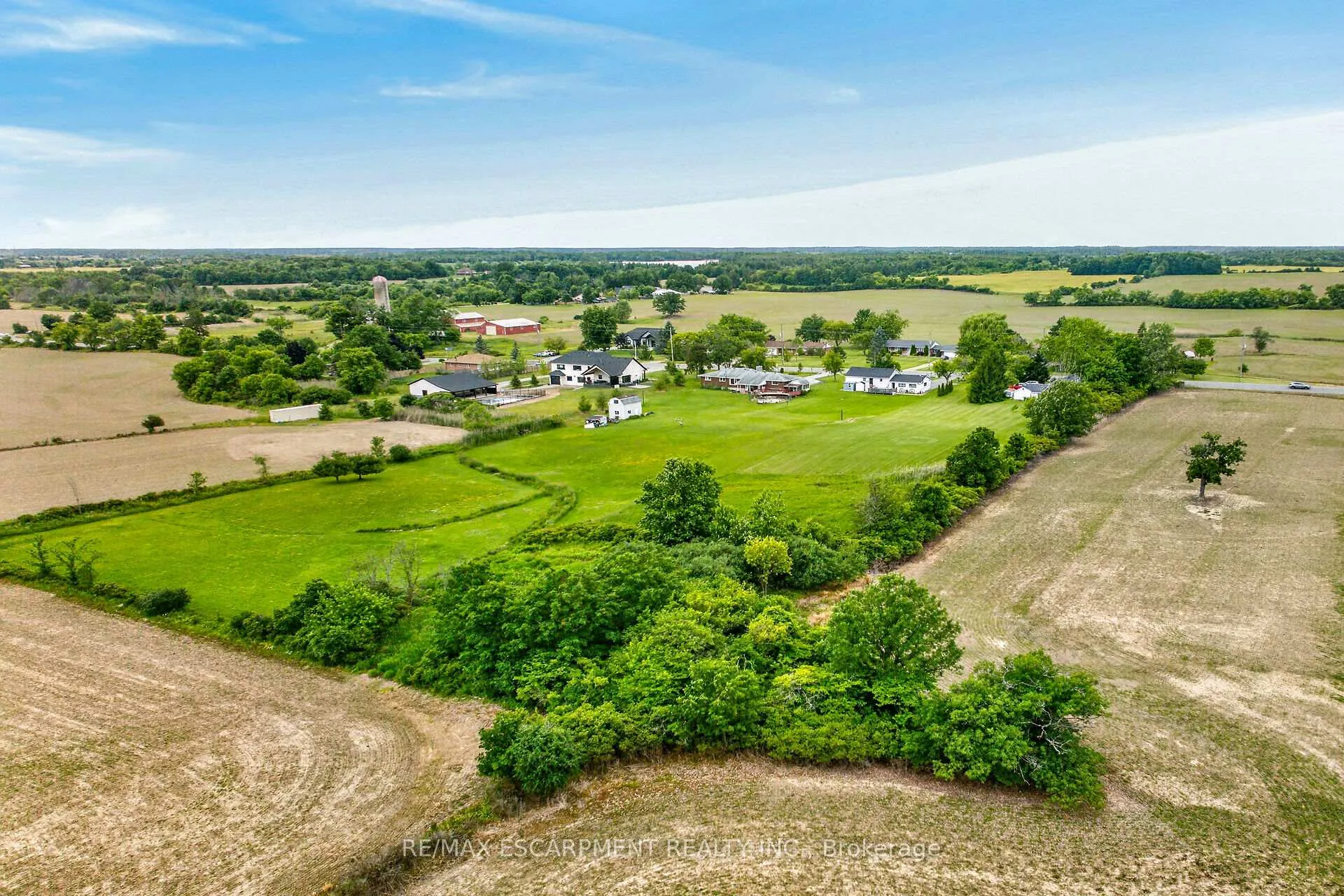 Photo 3 of 3459 Highway 56, Hamilton, Rural Glanbrook — HOMEH