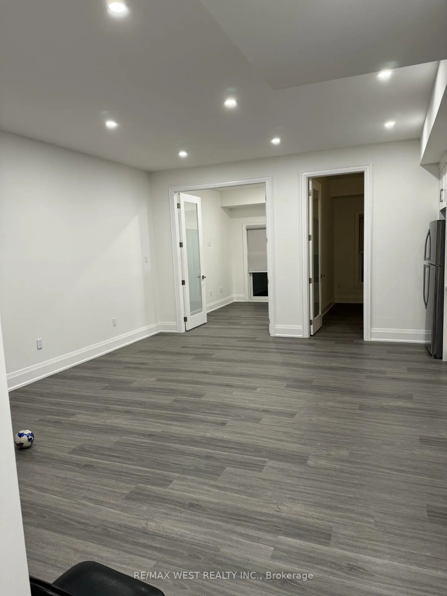 Photo 9 of Unit Lower, 21 Antonio Court, North York, Humber Summit — HOMEH