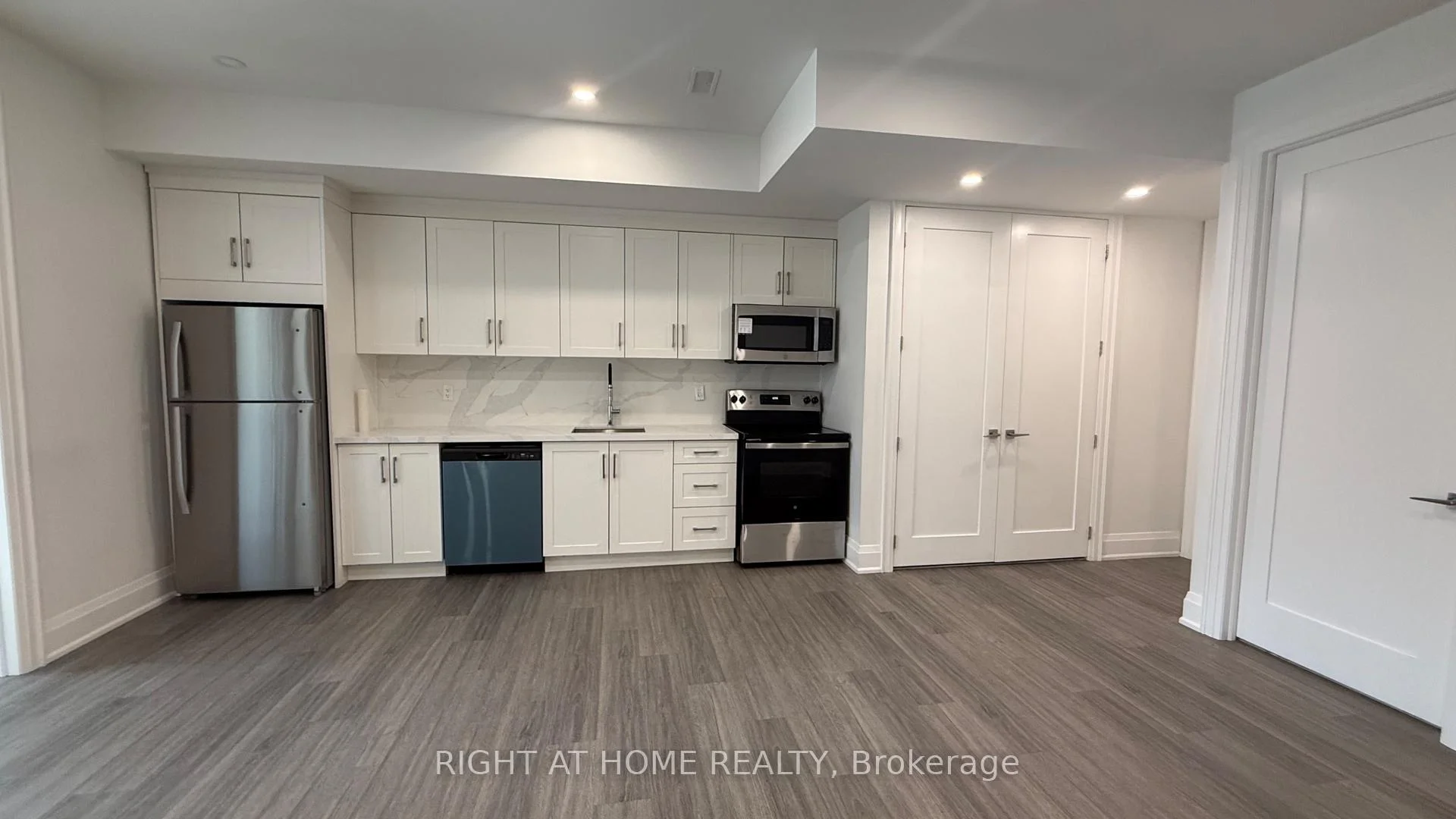 Photo 17 of Unit Lower, 21 Antonio Court, North York, Humber Summit — HOMEH