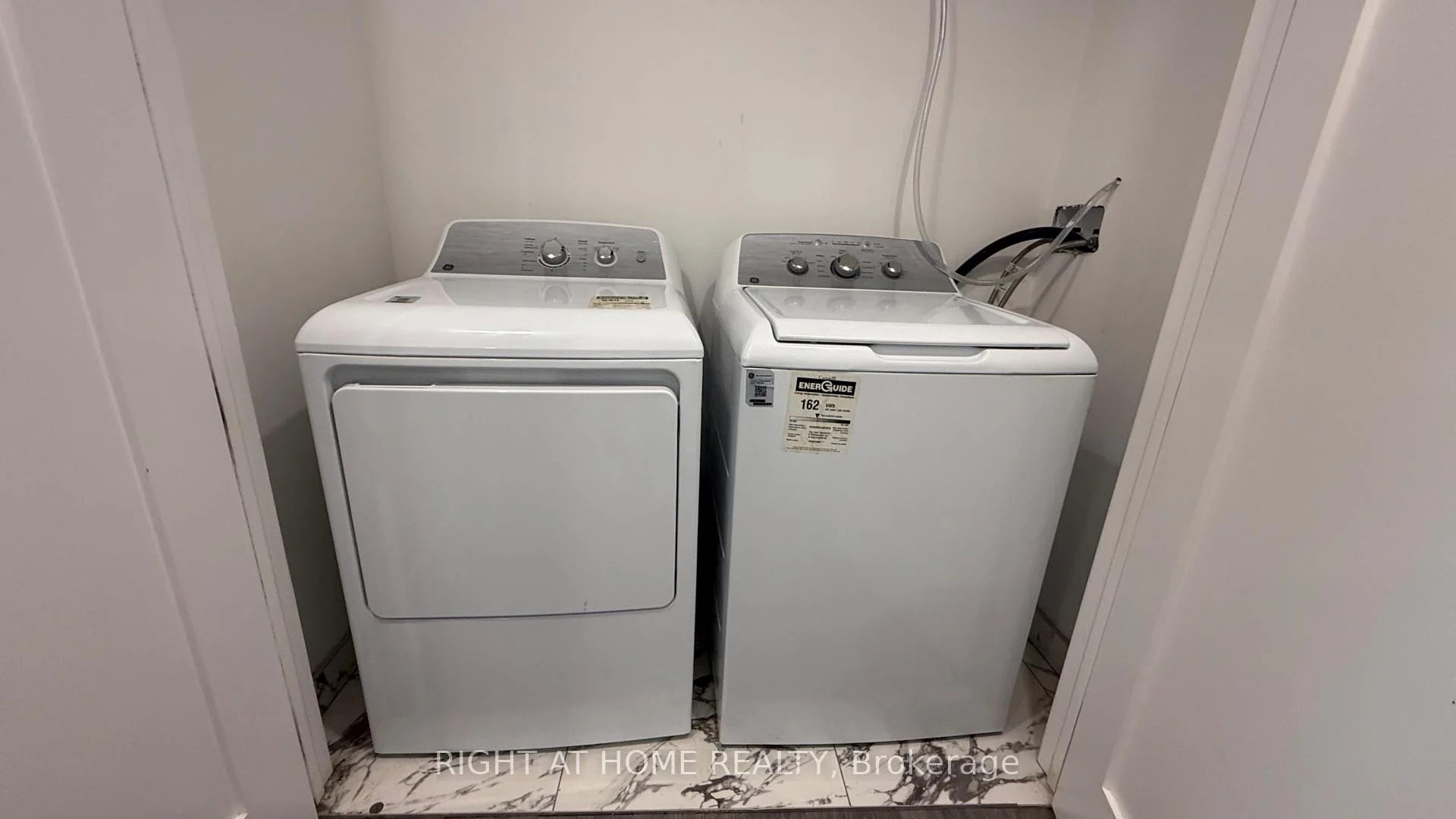 Photo 20 of Unit Lower, 21 Antonio Court, North York, Humber Summit — HOMEH