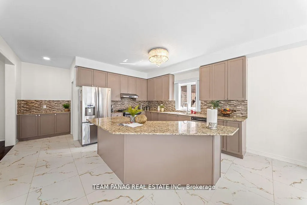 Photo 13 of 56 Leparc Road, Brampton, Vales of Castlemore North — HOMEH