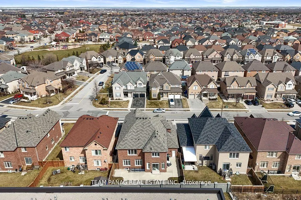 Photo 46 of 56 Leparc Road, Brampton, Vales of Castlemore North — HOMEH