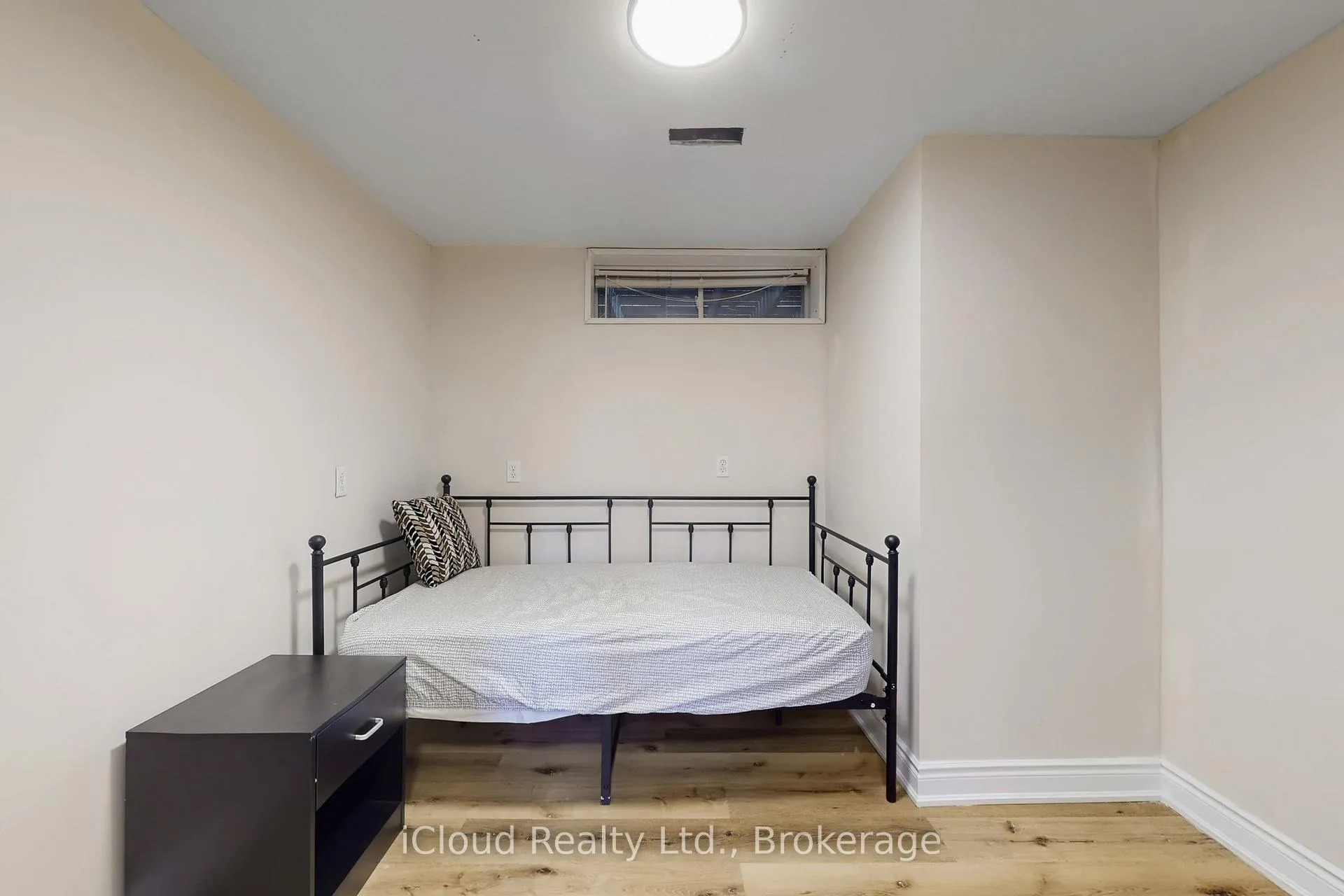 Photo 16 of 197 Mapleton Avenue, Barrie, Holly — HOMEH