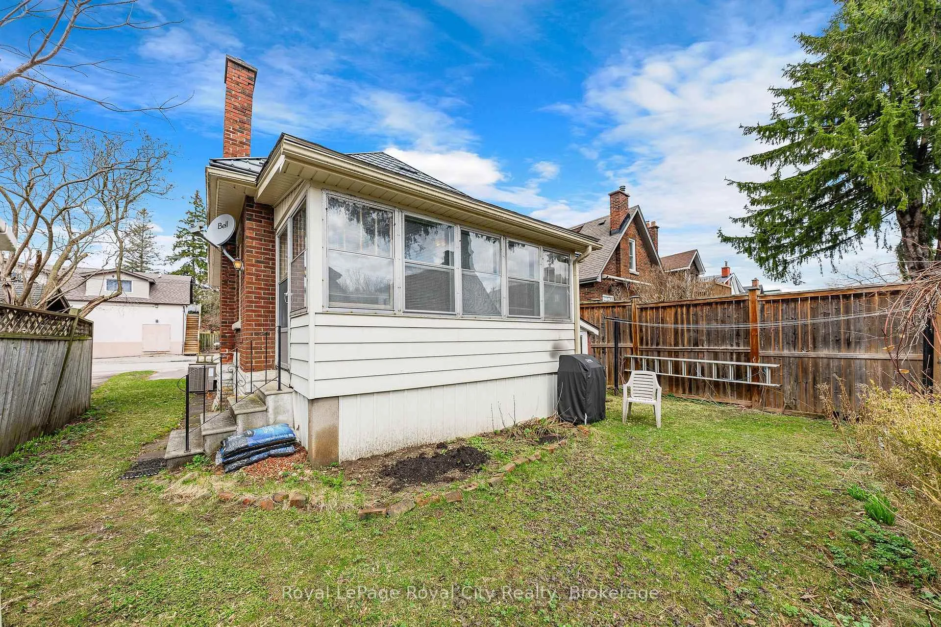 Photo 26 of 9 Stull Avenue, Guelph, Exhibition Park — HOMEH