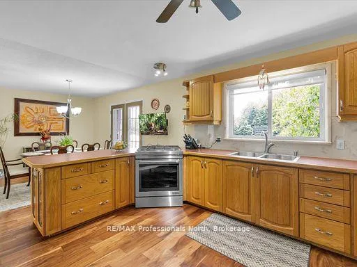 Photo 13 of 1287 Golden Beach Road, Bracebridge, Monck (Bracebridge) — HOMEH
