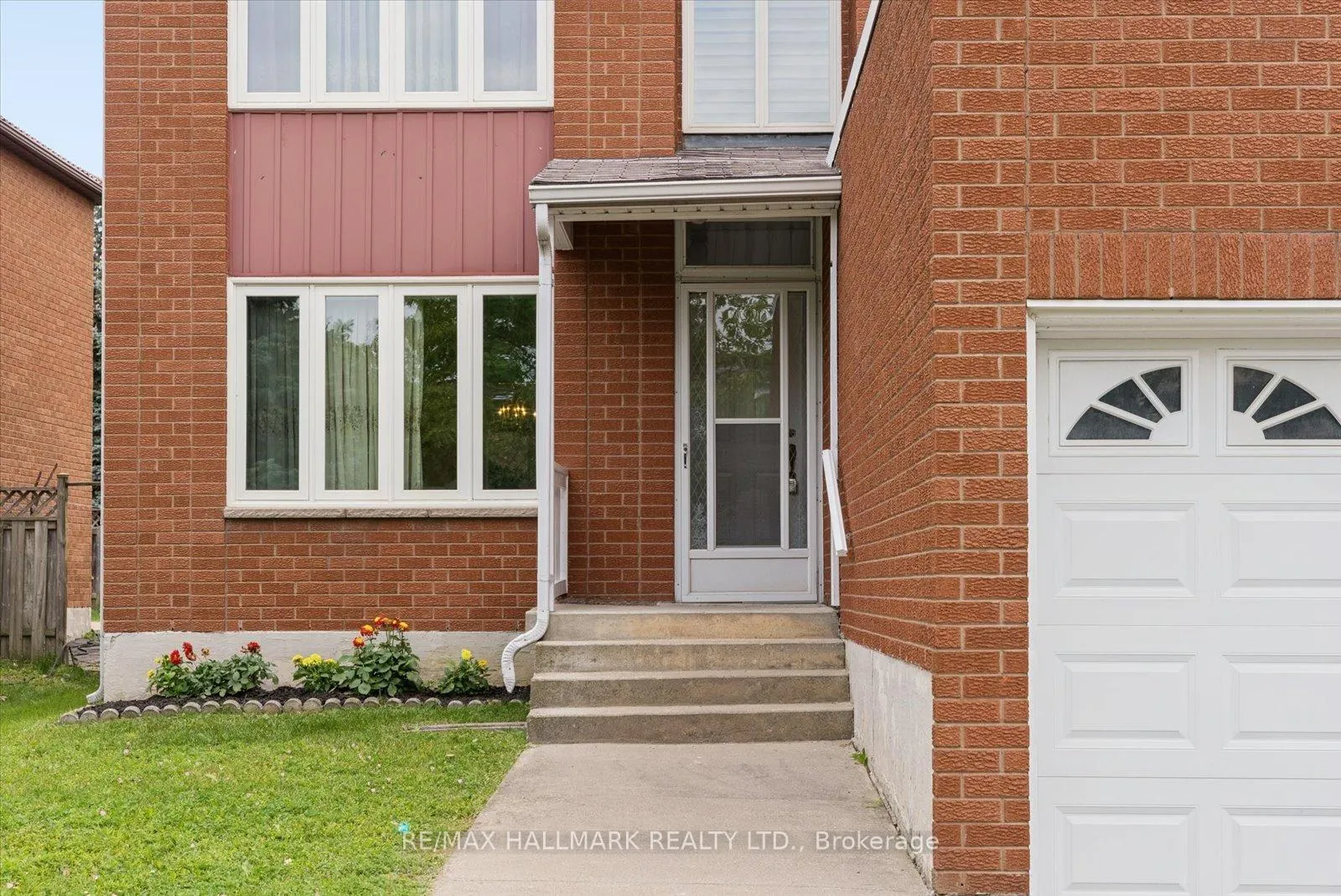 Photo 4 of 21 Caldbeck Avenue, Markham, Milliken Mills East — HOMEH
