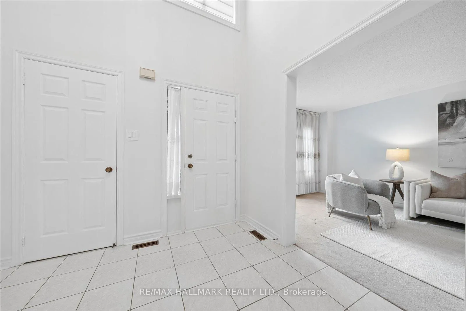 Photo 5 of 21 Caldbeck Avenue, Markham, Milliken Mills East — HOMEH