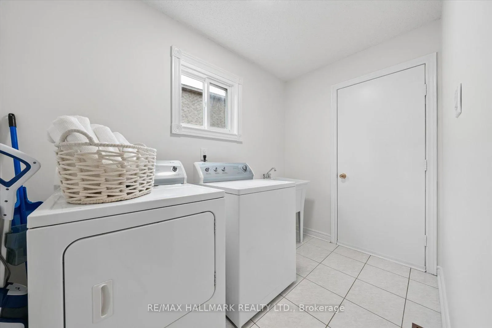 Photo 25 of 21 Caldbeck Avenue, Markham, Milliken Mills East — HOMEH