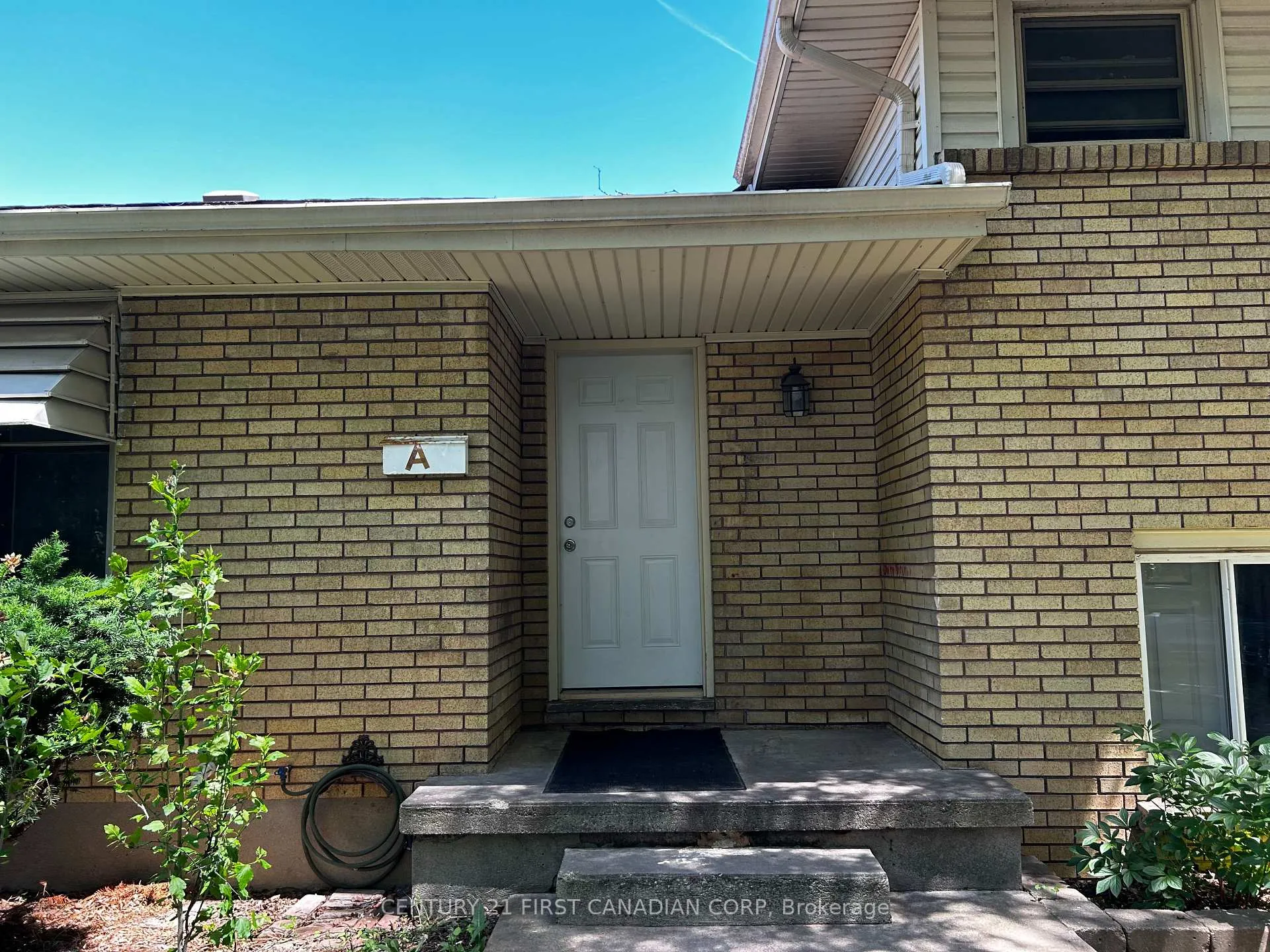 Photo 7 of Unit A, 699 Huron Street, London, East C — HOMEH