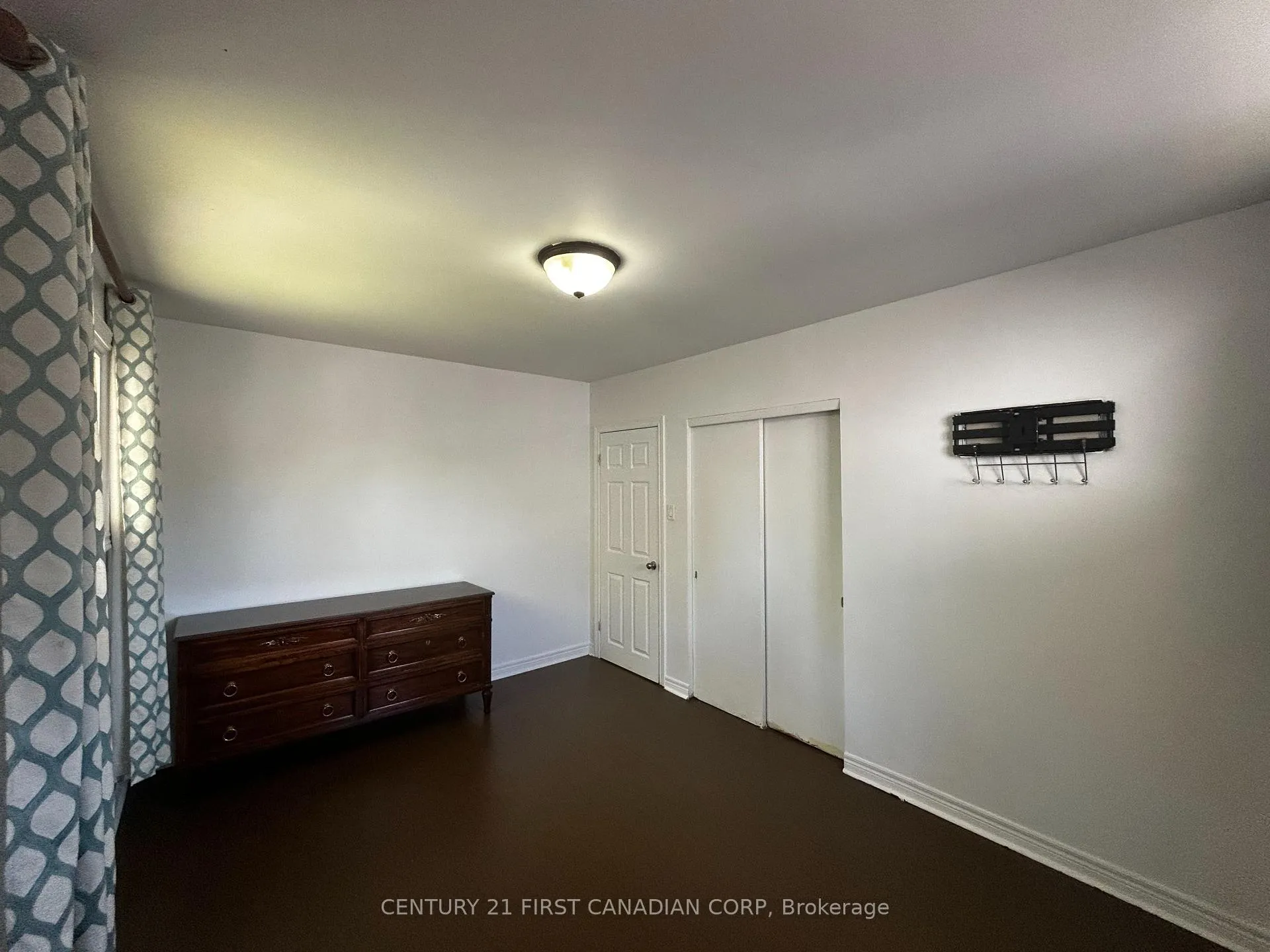 Photo 23 of Unit A, 699 Huron Street, London, East C — HOMEH