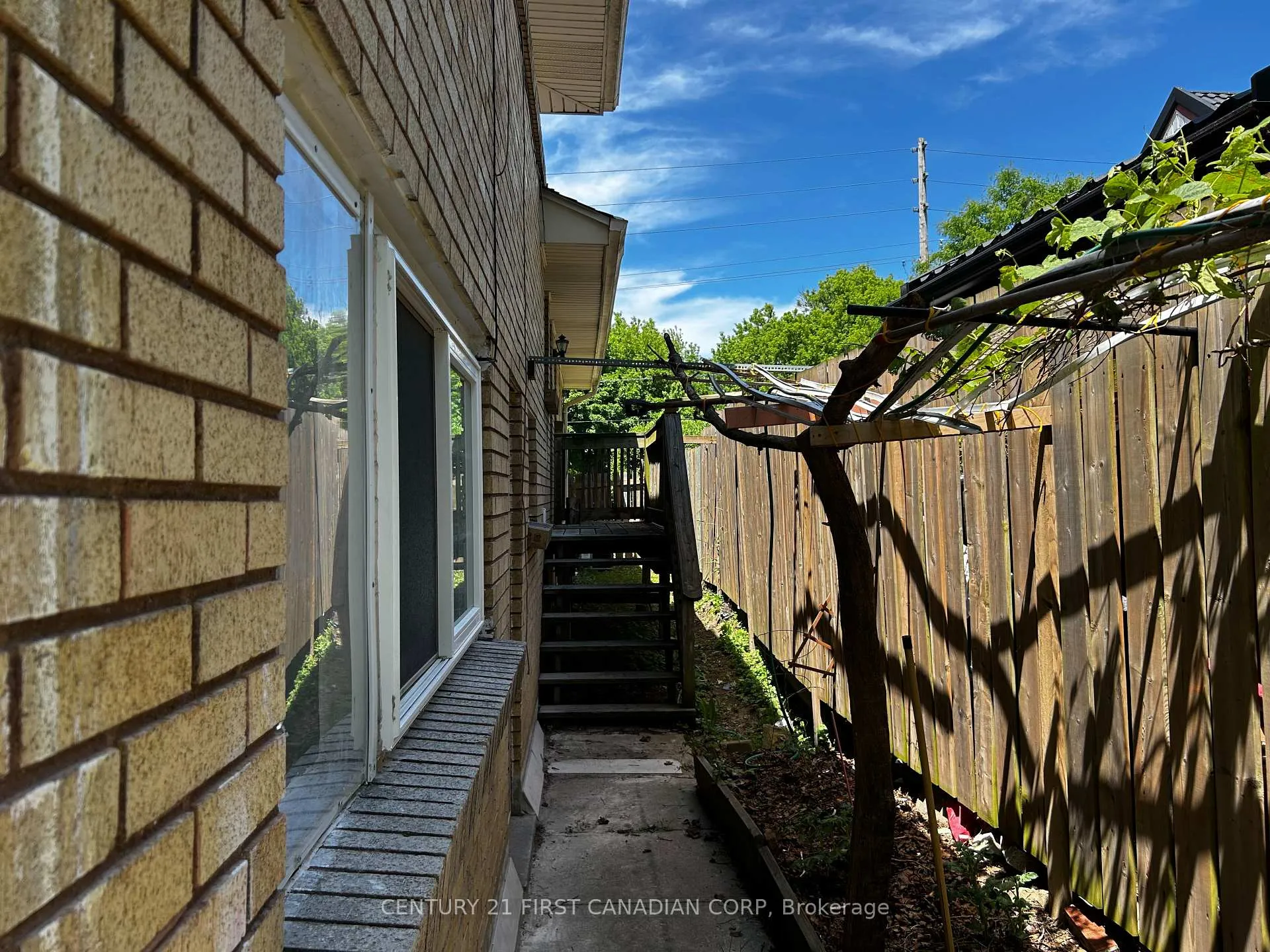 Photo 31 of Unit A, 699 Huron Street, London, East C — HOMEH