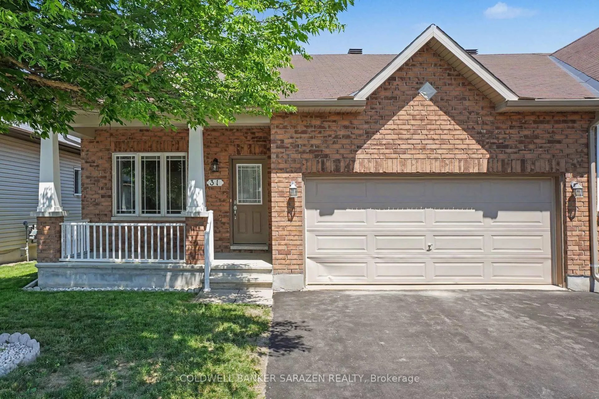 Photo 2 of 31 Gordon Fergusson Place, Arnprior, Arnprior — HOMEH