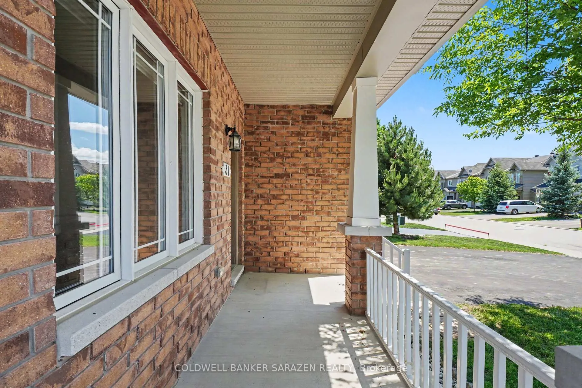Photo 4 of 31 Gordon Fergusson Place, Arnprior, Arnprior — HOMEH