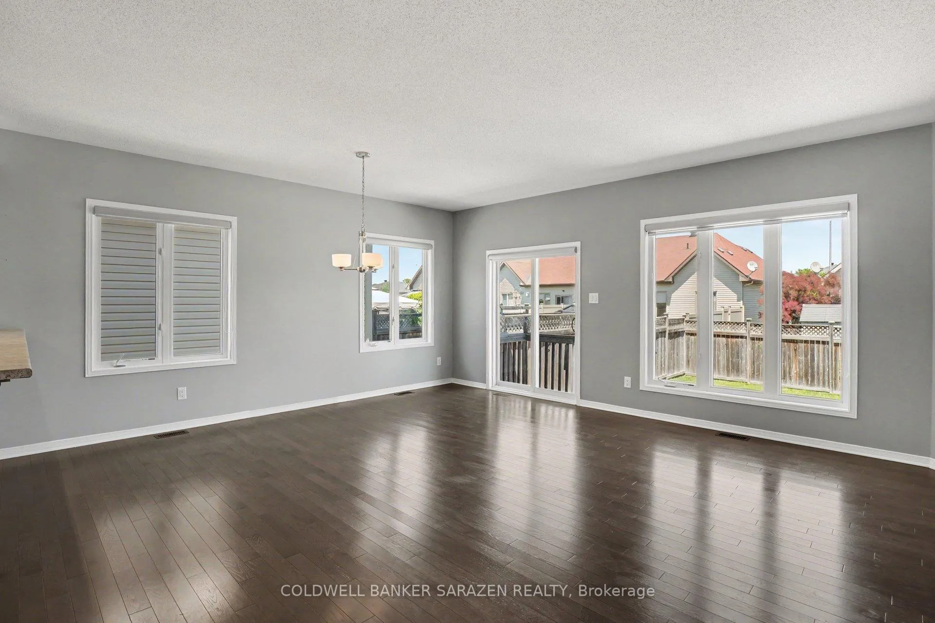 Photo 6 of 31 Gordon Fergusson Place, Arnprior, Arnprior — HOMEH