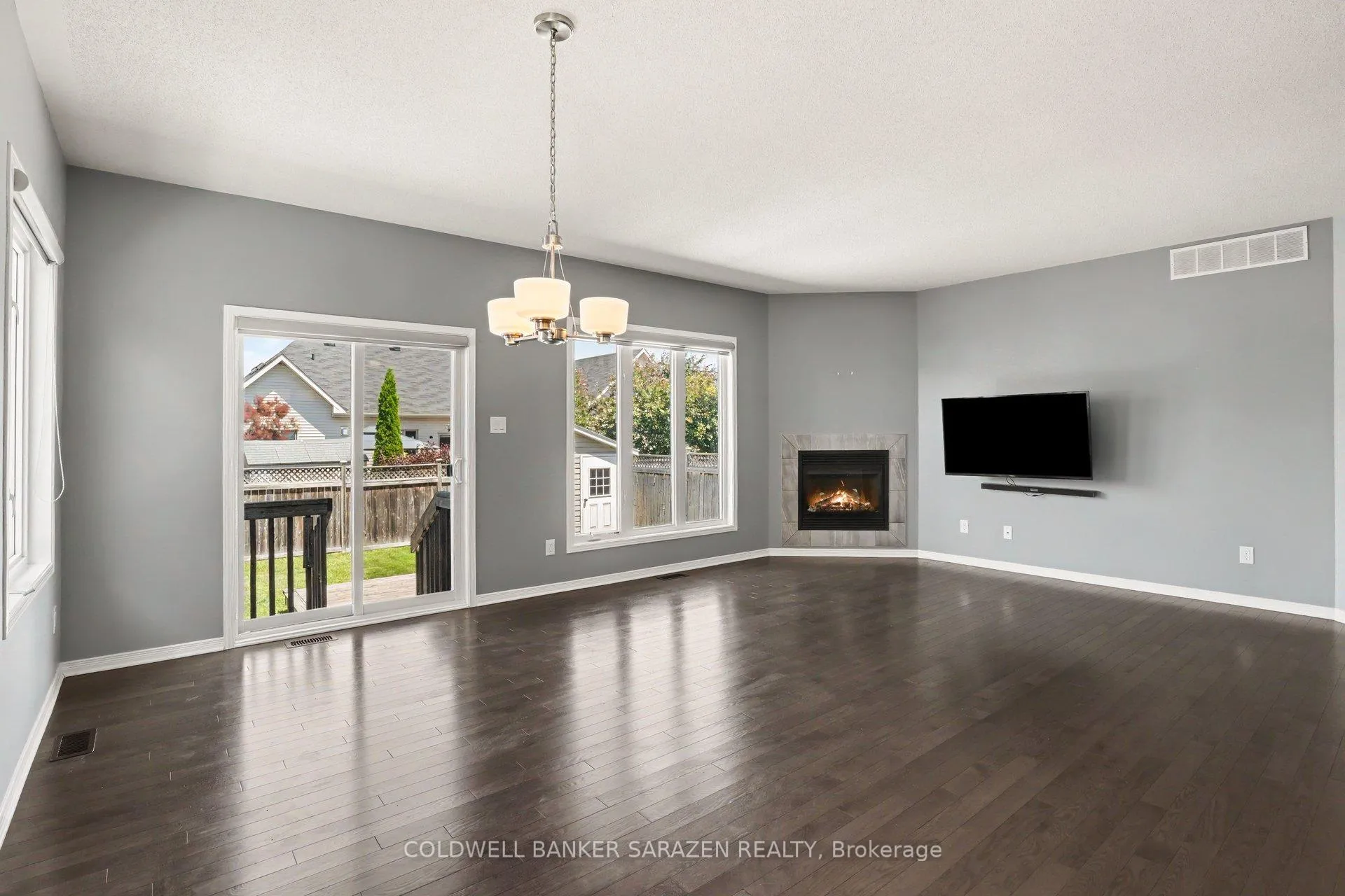 Photo 8 of 31 Gordon Fergusson Place, Arnprior, Arnprior — HOMEH