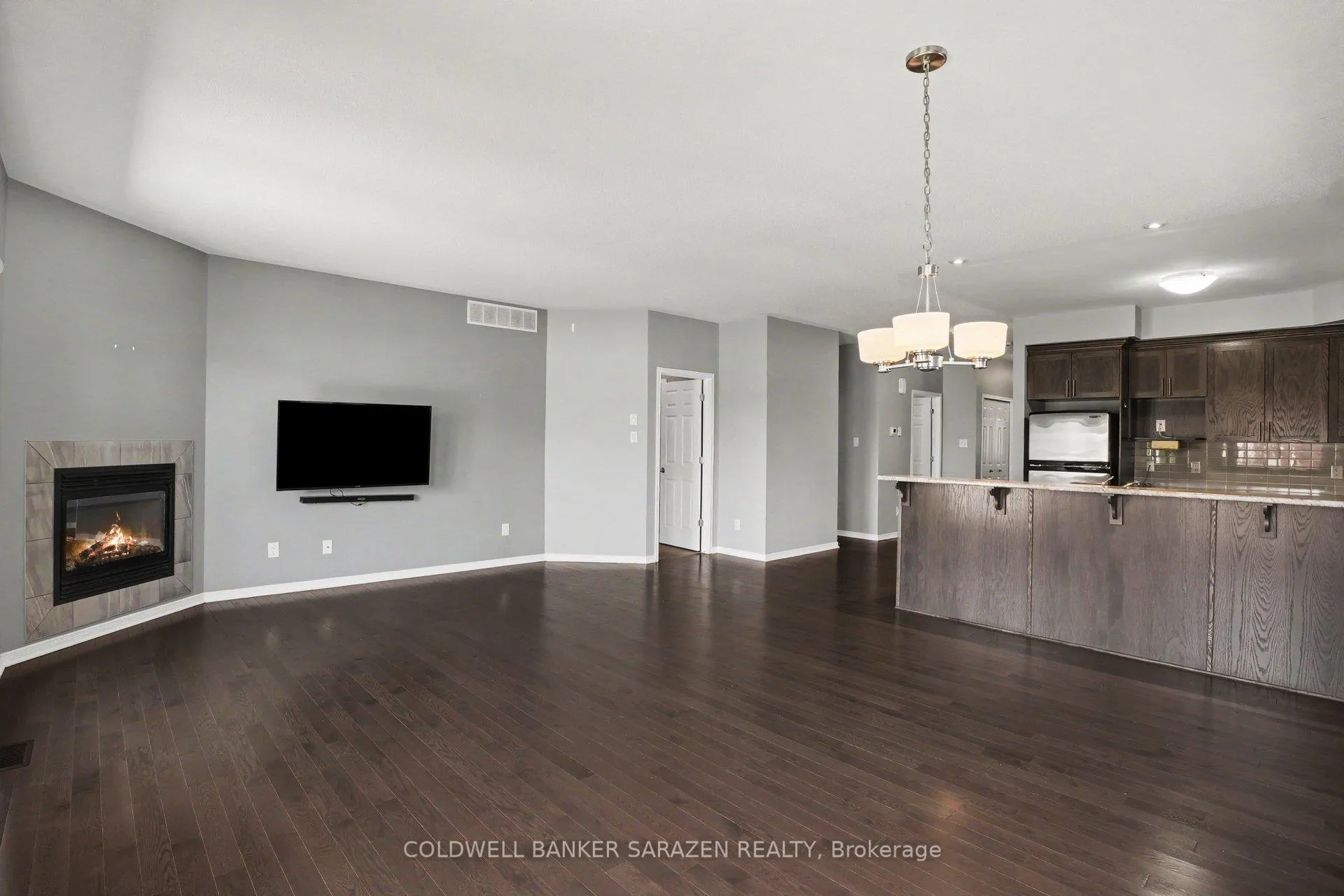 Photo 10 of 31 Gordon Fergusson Place, Arnprior, Arnprior — HOMEH