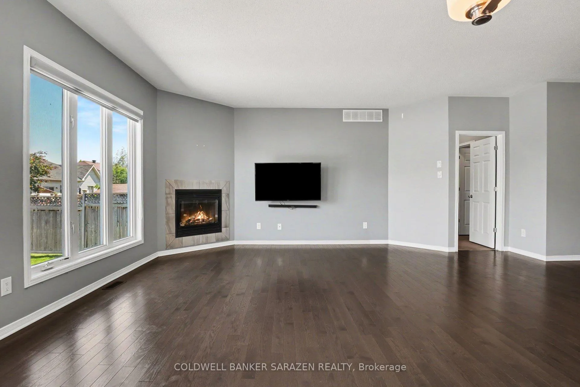 Photo 11 of 31 Gordon Fergusson Place, Arnprior, Arnprior — HOMEH
