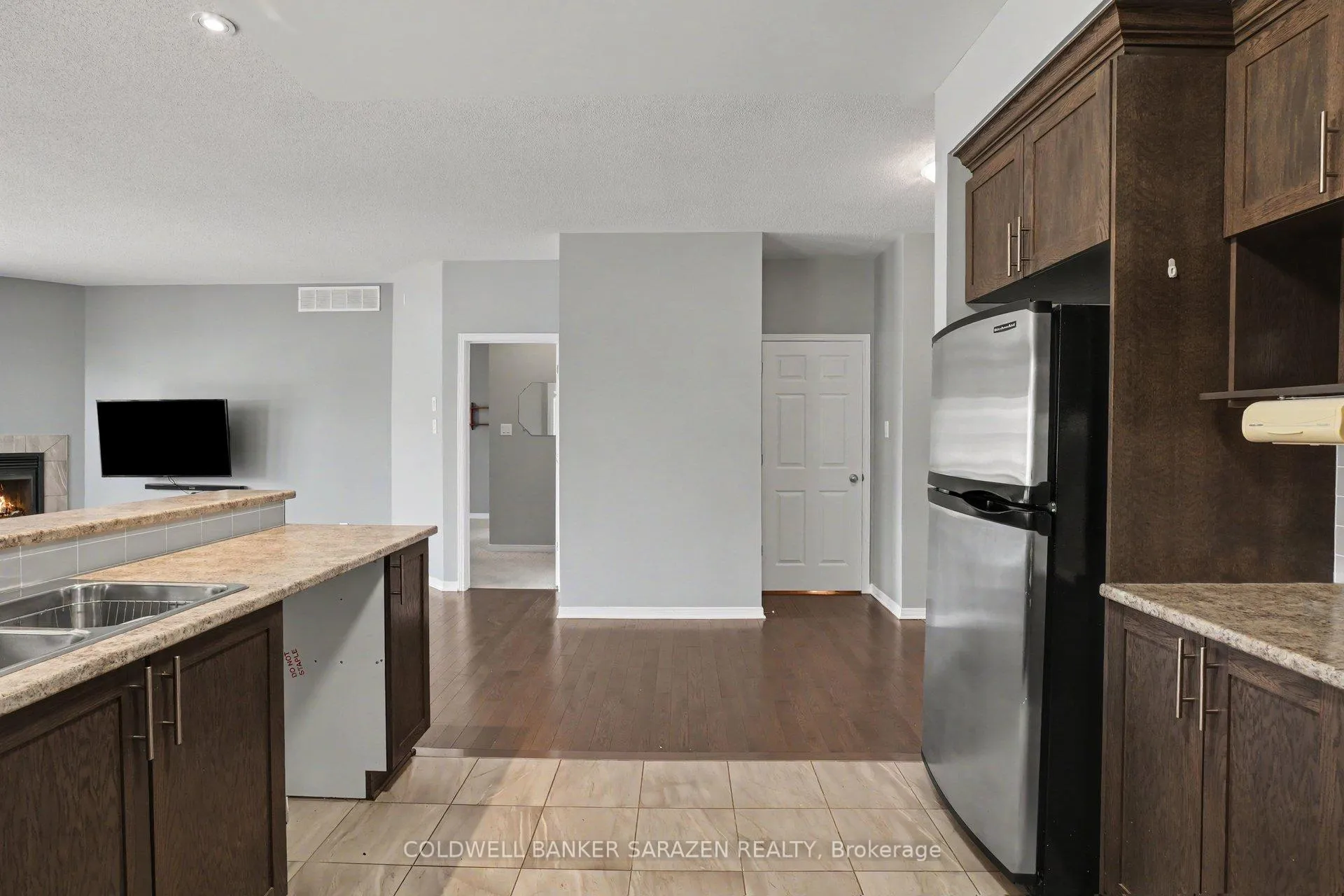 Photo 15 of 31 Gordon Fergusson Place, Arnprior, Arnprior — HOMEH