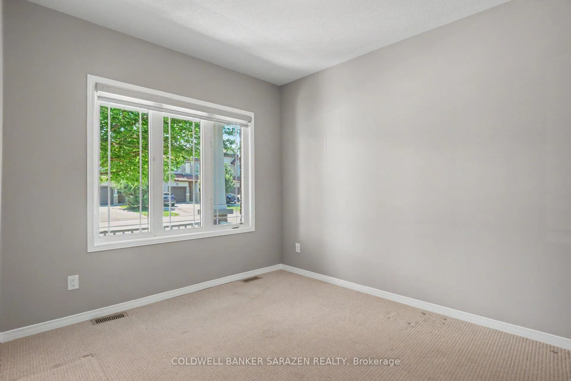 Photo 23 of 31 Gordon Fergusson Place, Arnprior, Arnprior — HOMEH