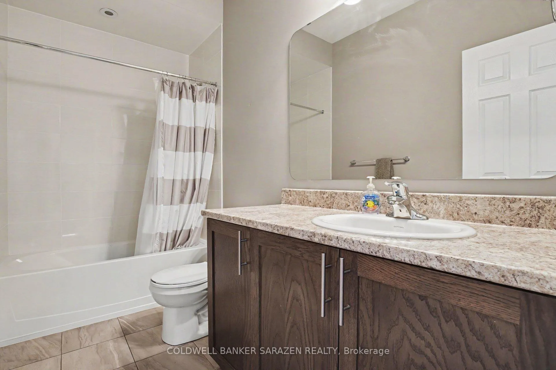 Photo 26 of 31 Gordon Fergusson Place, Arnprior, Arnprior — HOMEH