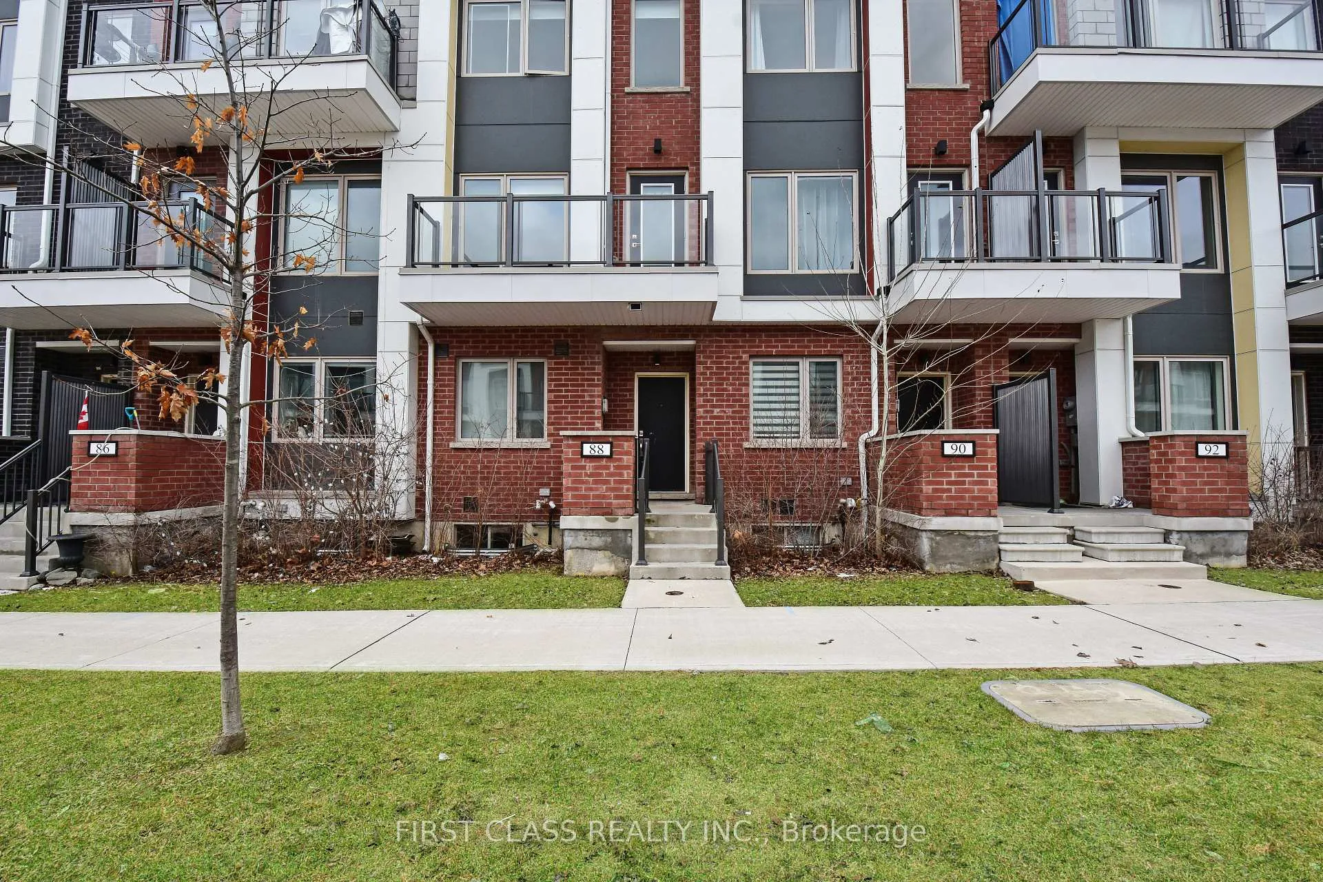 Photo 3 of 88 William Duncan Road, North York, Downsview-Roding-CFB — HOMEH
