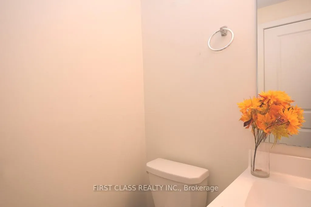 Photo 5 of 88 William Duncan Road, North York, Downsview-Roding-CFB — HOMEH