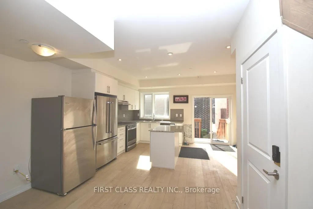 Photo 6 of 88 William Duncan Road, North York, Downsview-Roding-CFB — HOMEH