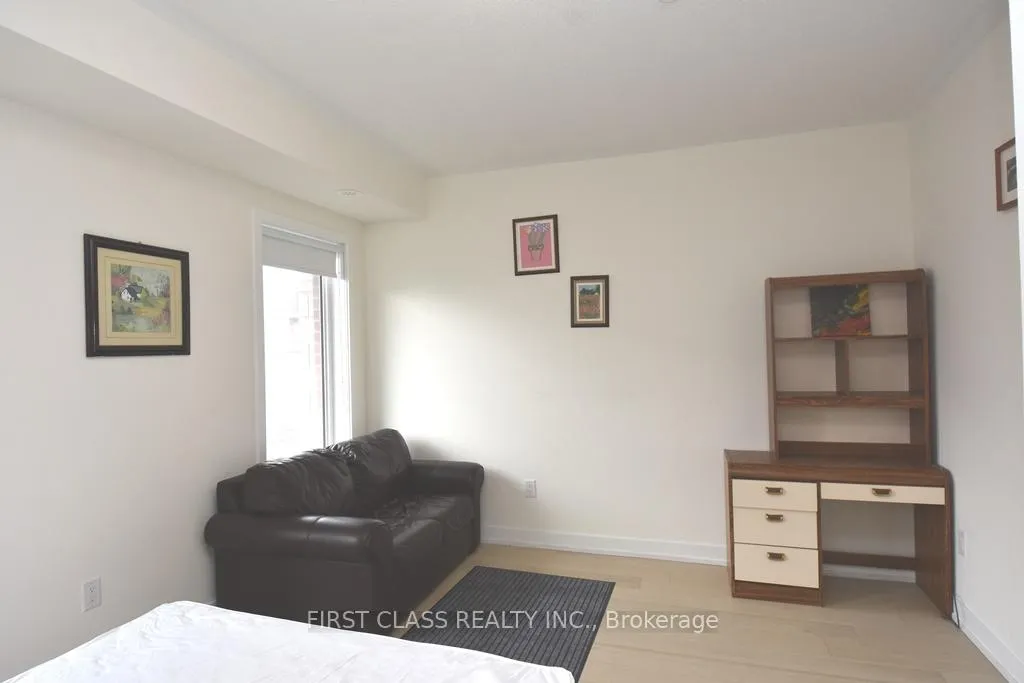 Photo 10 of 88 William Duncan Road, North York, Downsview-Roding-CFB — HOMEH