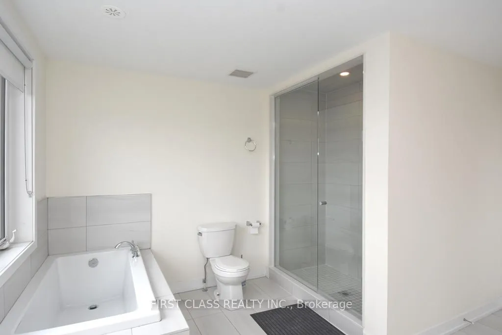 Photo 21 of 88 William Duncan Road, North York, Downsview-Roding-CFB — HOMEH