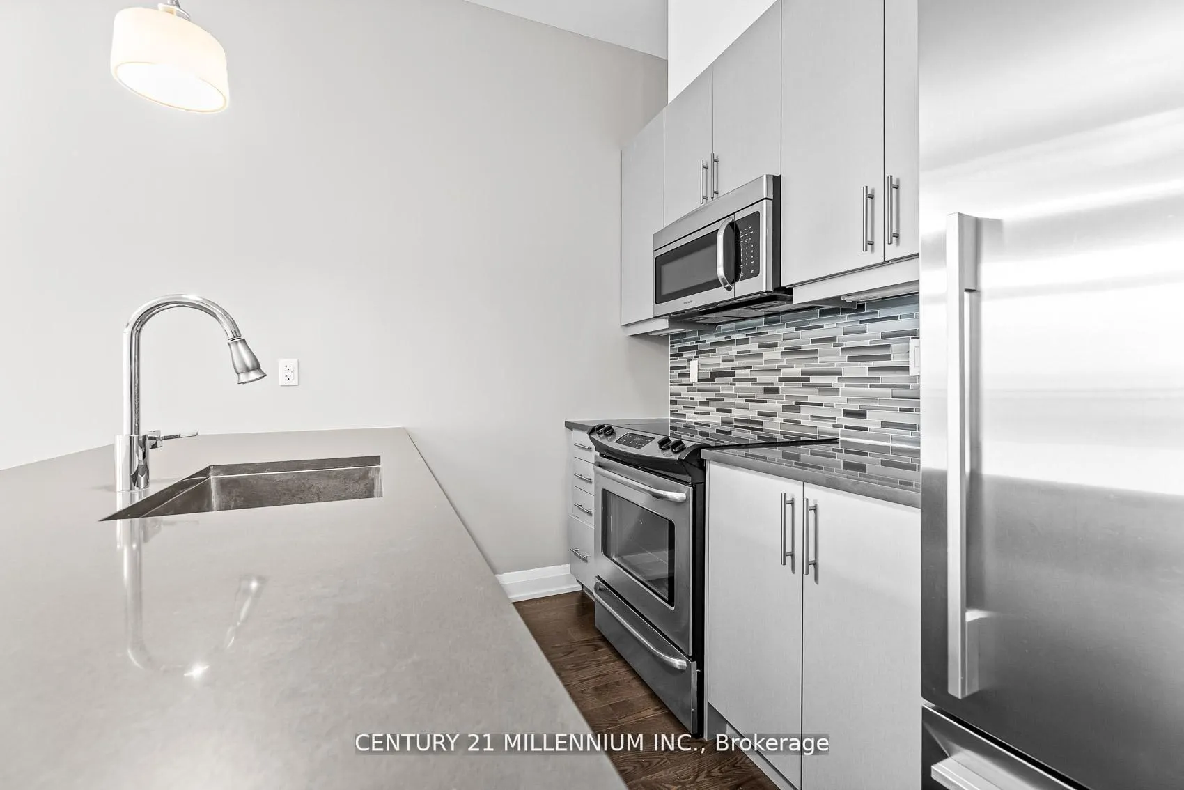 Photo 7 of Unit 419, 15277 Yonge Street, Aurora, Aurora Village — HOMEH