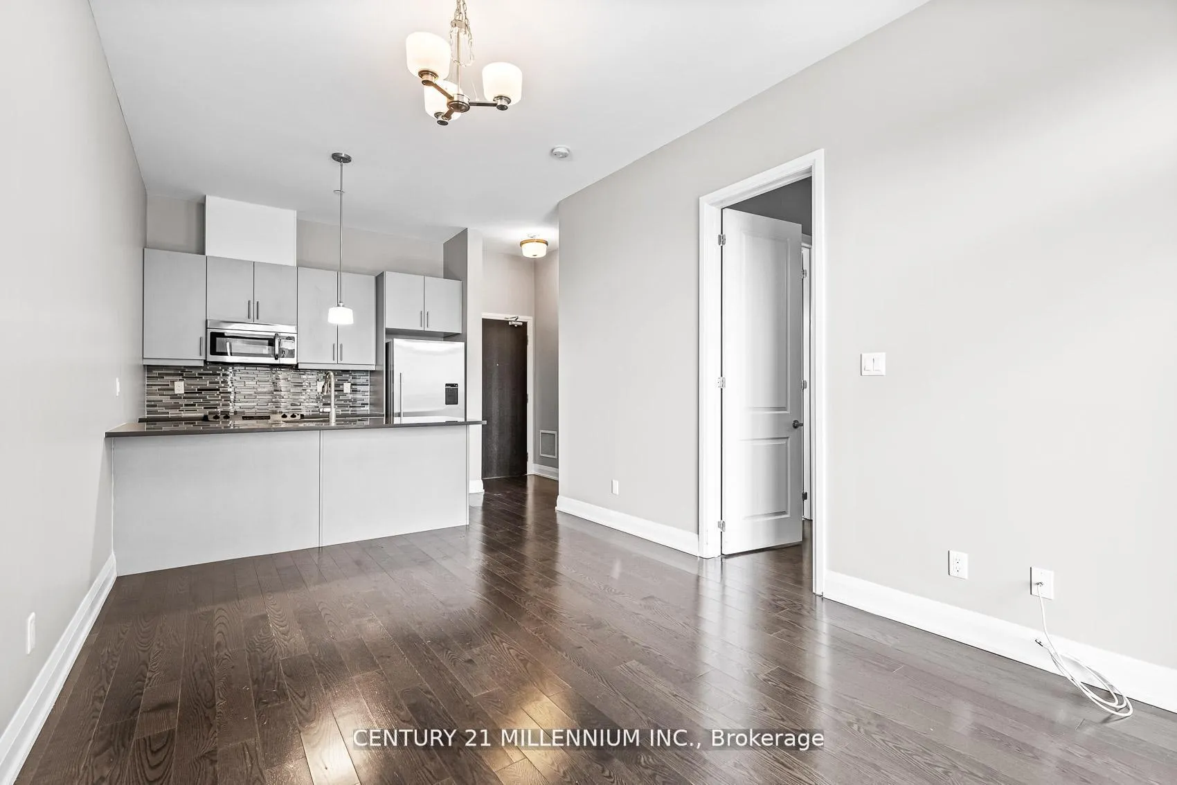 Photo 11 of Unit 419, 15277 Yonge Street, Aurora, Aurora Village — HOMEH